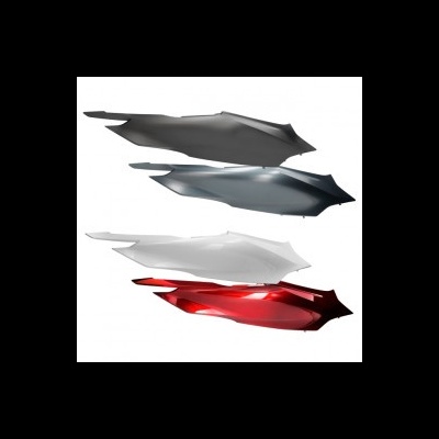 Carenagens de motocicleta em preto, cinza, branco e vermelho