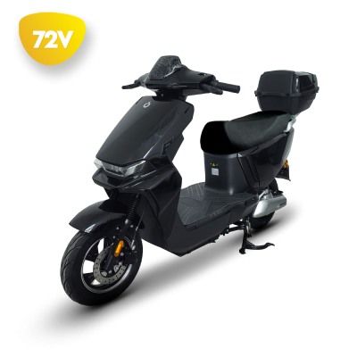 Scooter elétrica preta com assento e porta-bagagens