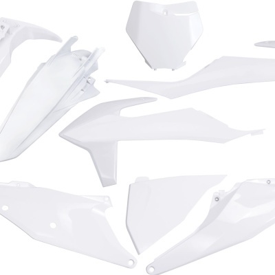 Conjunto de carenagens brancas para mota em plástico sobre fundo branco