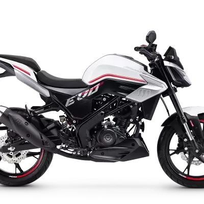 Moto desportiva branca com detalhes em preto e vermelho