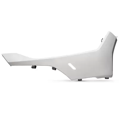 Peça lateral branca para carro com design aerodinâmico