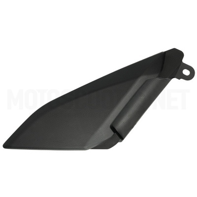 Defletor plástico preto triangulo com orifício fixação