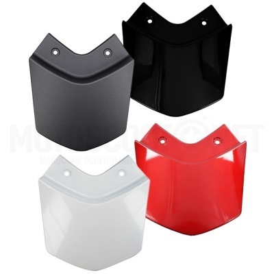 Quatro protetores em preto, branco e vermelho com dois furos