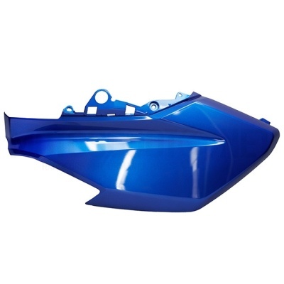 Carcaça lateral azul metálica para moto, acabamento brilhante