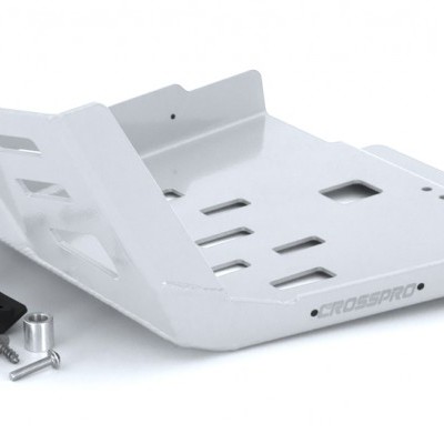 Proteção metálica branca para veículo com acessórios ao lado