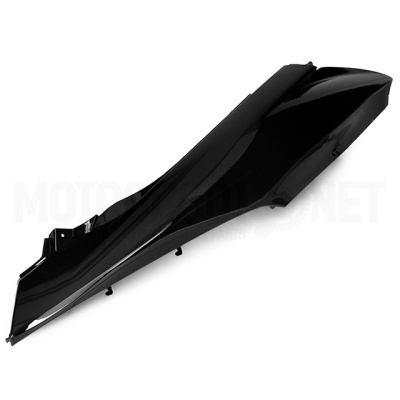 Peça de carroçaria preta brilhante aerodinâmica