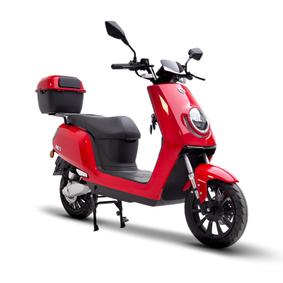 Scooter elétrica vermelha com caixa traseira e farol redondo