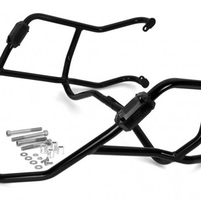 Suportes metálicos pretos com parafusos e porcas