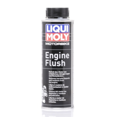 Frasco preto de produto Liqui Moly Motorbike Engine Flush com texto em vários idiomas