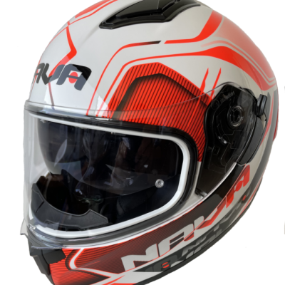 Capacete integral de motocicleta branco, vermelho e preto com viseira transparente