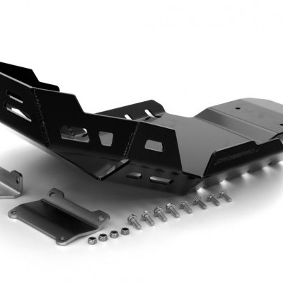 Sistema de proteção metálico preto com parafusos e suportes sobre fundo branco