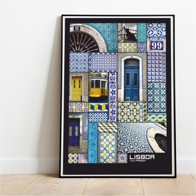Pôster emoldurado com mosaico de azulejos portugueses e portas, texto LISBOA TILE PASSION