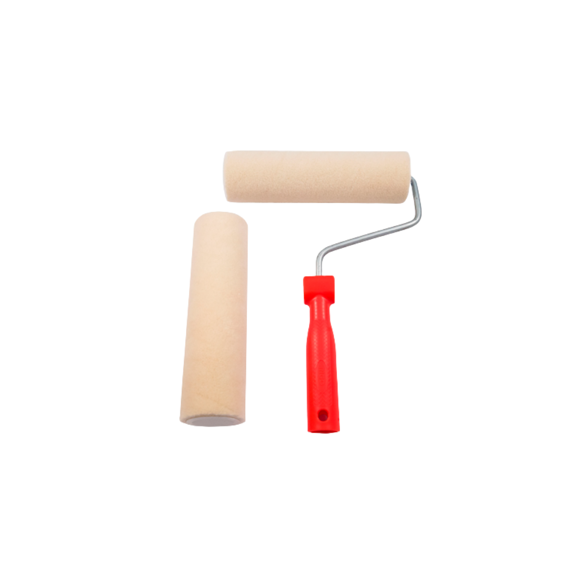 Rolo de pintura com cabo vermelho e duas recargas em espuma bege