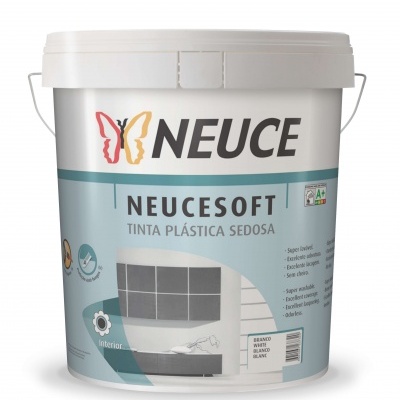 Balde branco de tinta plástica Neuce Neucesoft com rótulo azul e texto informativo