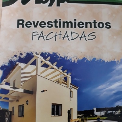 Carta de cores Mype para revestimentos de fachadas com foto de casa