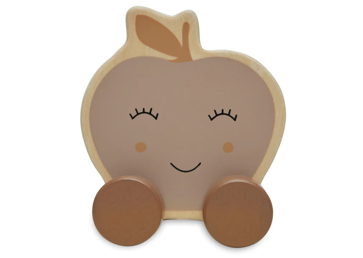 Brinquedo de madeira em forma de maçã com rosto e rodas castanhas