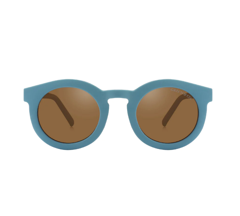 Óculos de sol com armação azul e lentes castanhas