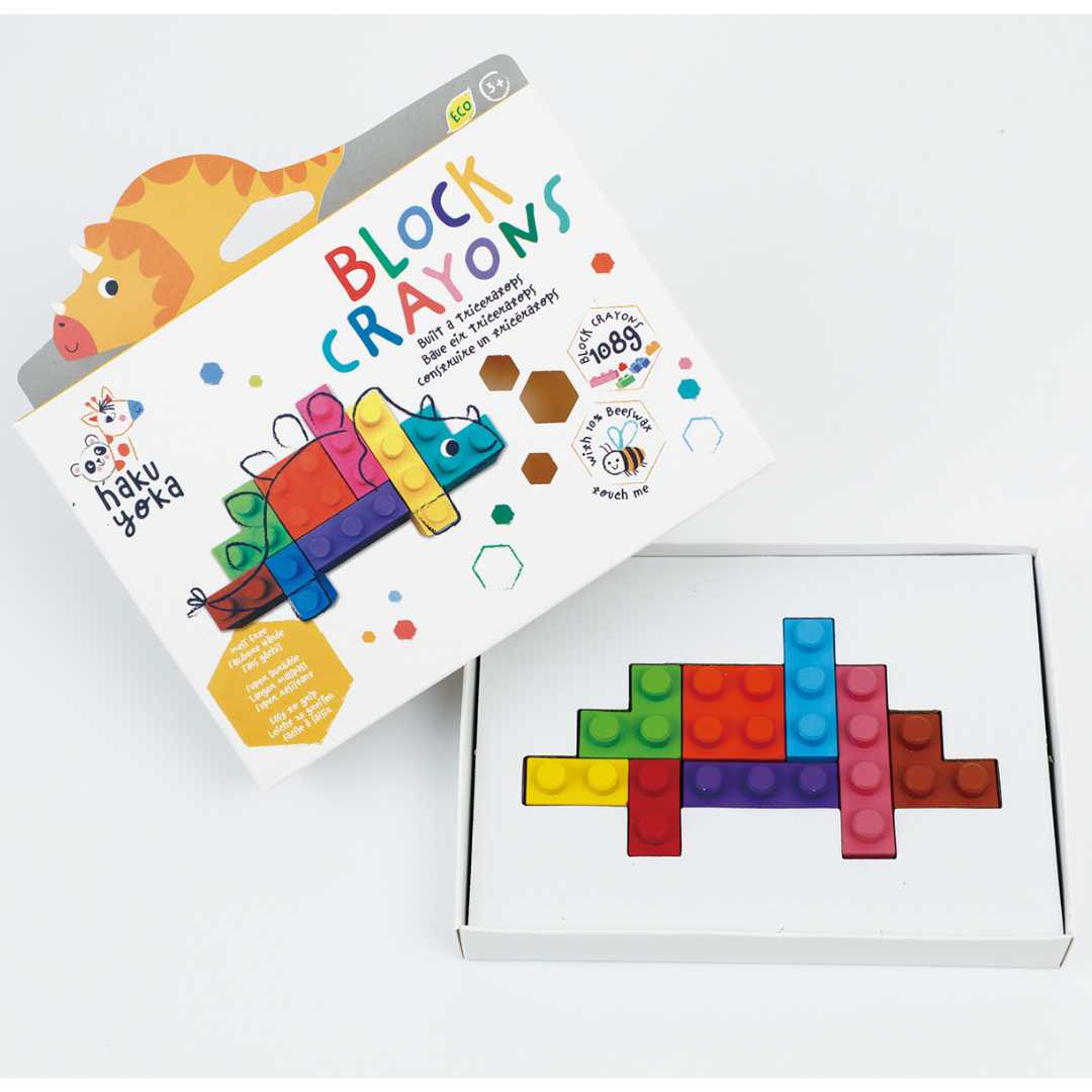 Bloco de giz de cera colorido em caixa com embalagem ilustrada