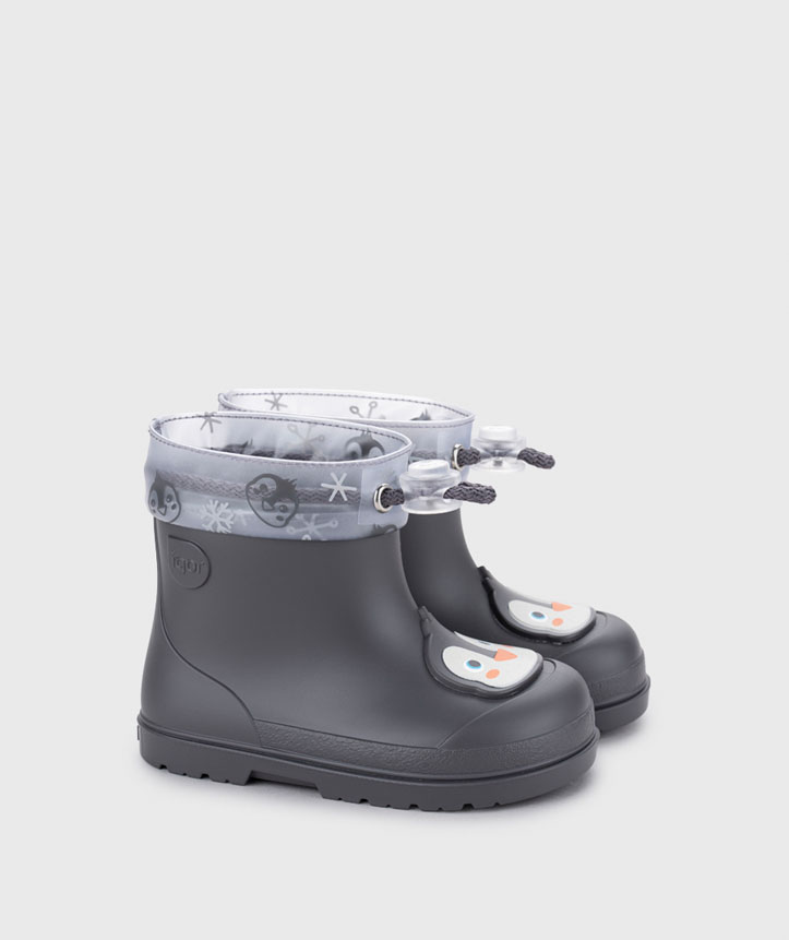 Botas de chuva cinza escuro com punho estampado de pinguins e flocos de neve