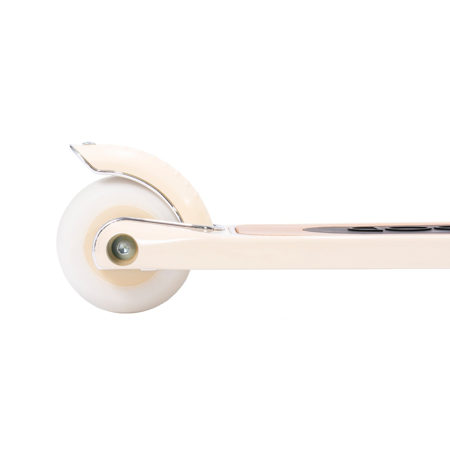 Roda traseira branca e suporte metálico prateado do patinete bege