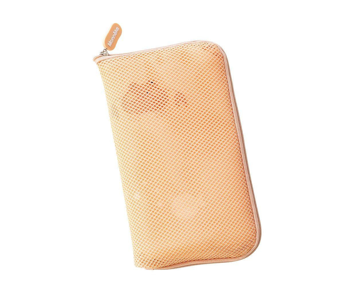 Estojo ou carteira cor pêssego com textura malha e fecho de correr com puxador laranja