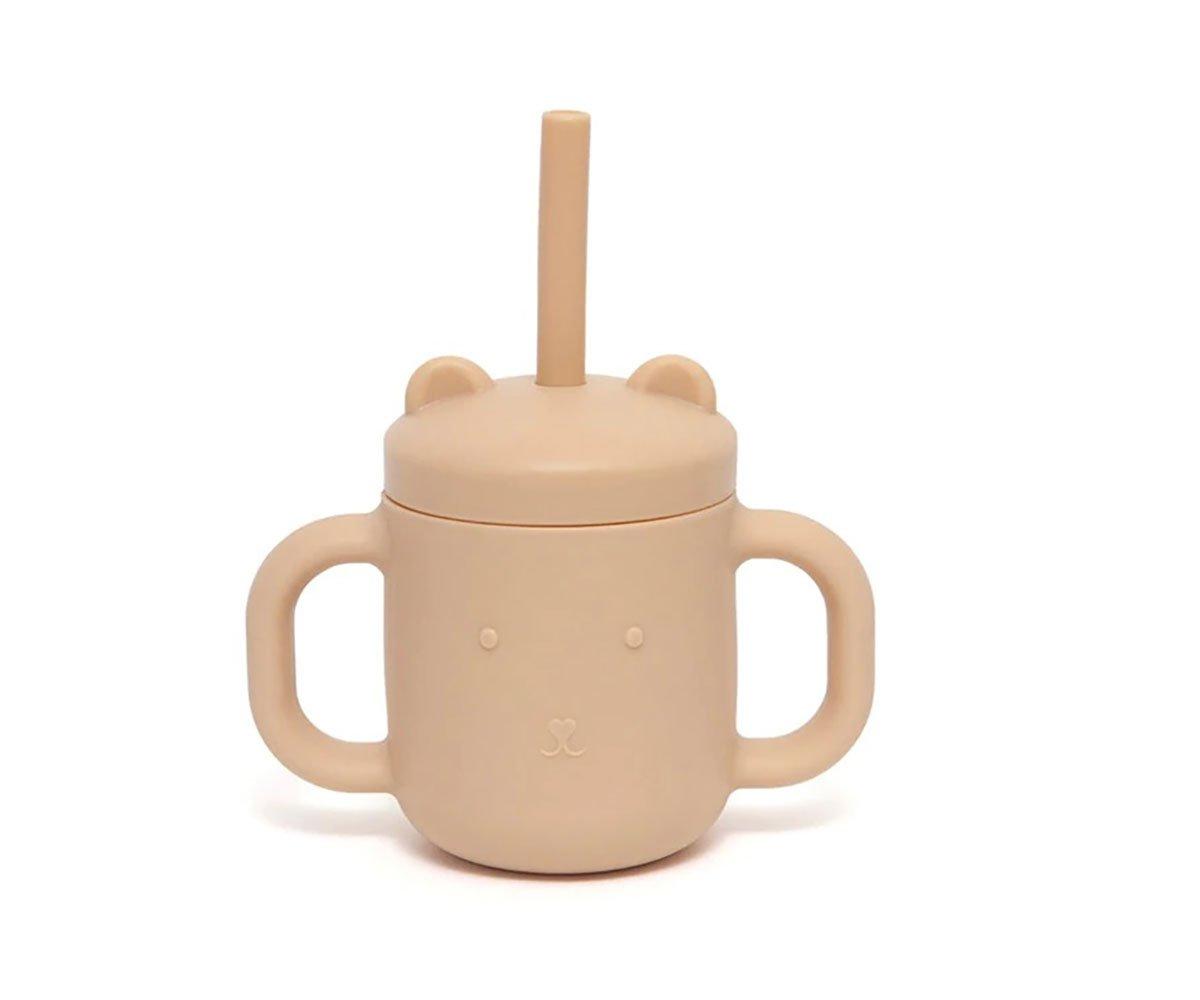Copo infantil em silicone bege com pegas e tampa com canudo