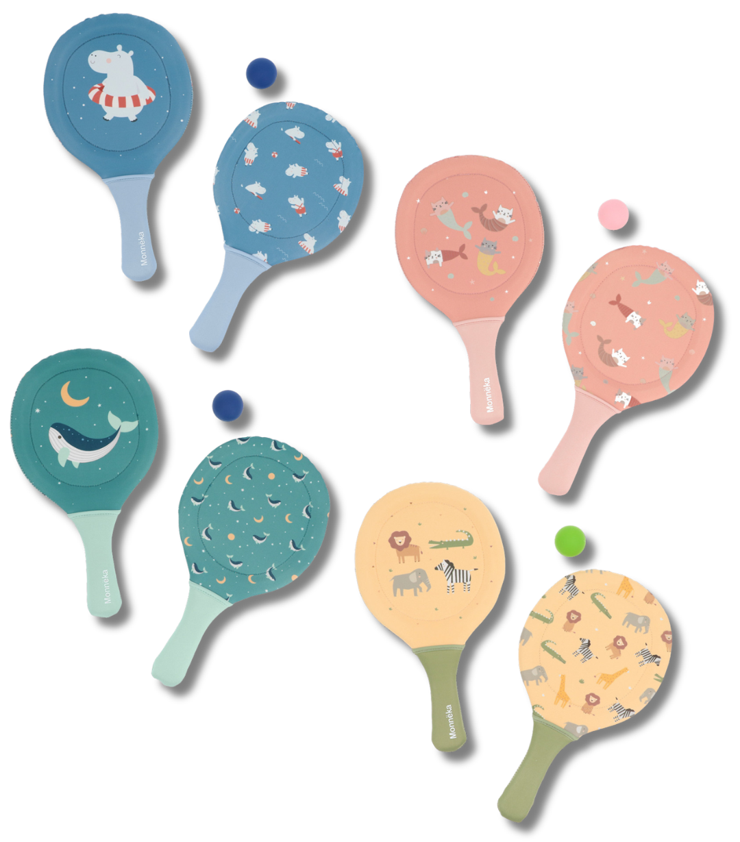 Raquetes de praia infantis coloridas com desenhos de animais e bolas coloridas