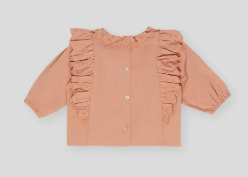 Casaco de criança rosa com folhos e botões frontais