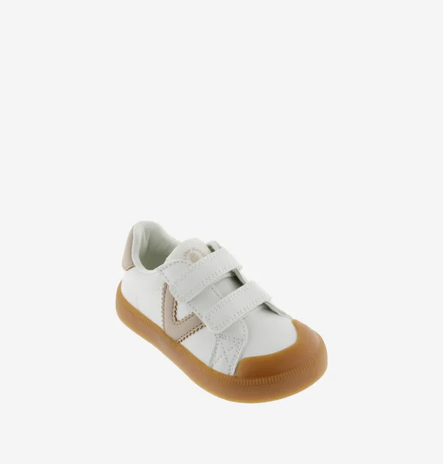 sapato infantil branco com sola castanha e tiras velcro