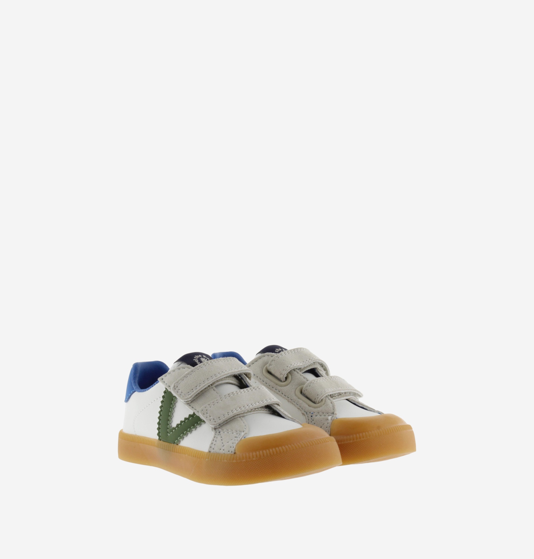 Sapatos infantis brancos com velcro cinza, detalhe verde e sola castanha