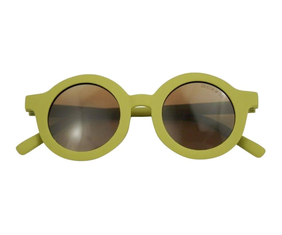 Óculos de sol com armação redonda verde clara e lentes escuras