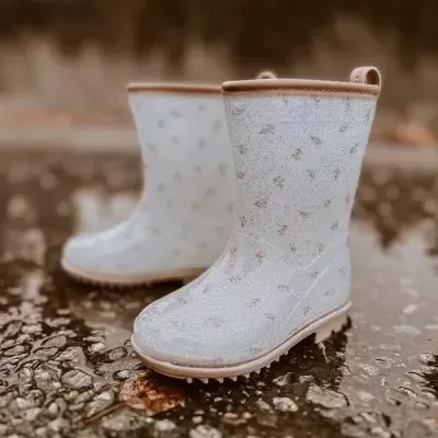 Botas de chuva infantis transparentes com padrão de pequenas flores douradas