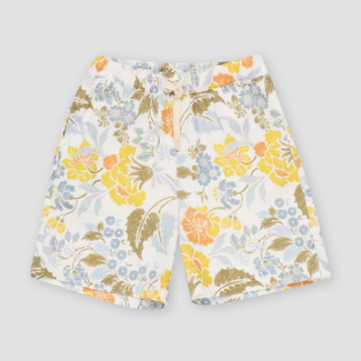 Calções com padrão floral colorido sobre fundo branco