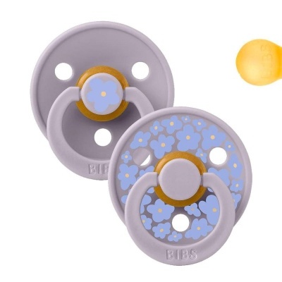 Chupetas BIBS cinza com flores azuis e detalhes amarelos
