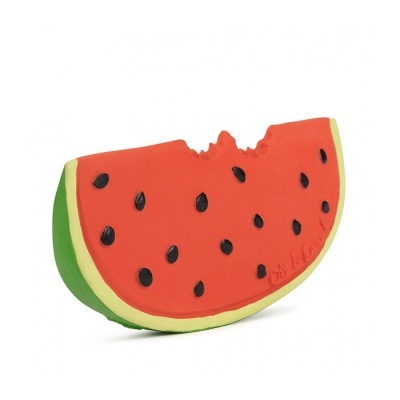 Bolsa em forma de fatia de melancia colorida com sementes pretas e um pedaço mordido