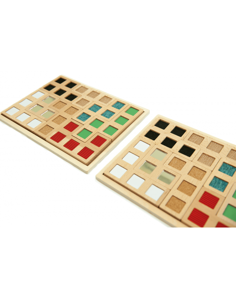 Puzzle Madeira Sensorial Texturas c/16pcs 16135 Tábuas de jogo em madeira com quadrados coloridos