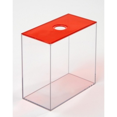 Caixa retangular transparente com tampa vermelha e abertura circular