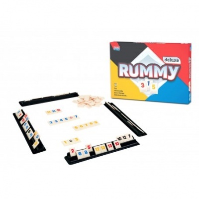 Jogo RUMMY deluxe com peças numeradas e suportes pretos em fundo branco