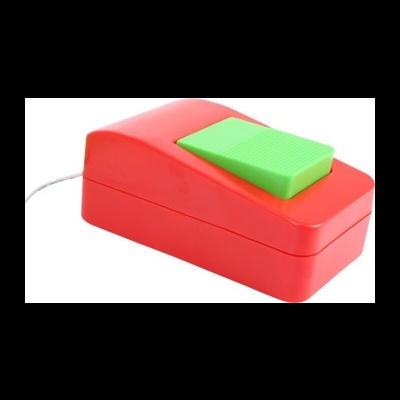 Botão de pé vermelho com botão verde