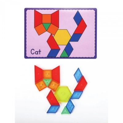 Peças de mosaico coloridas formando um gato e cartão com ilustração e texto