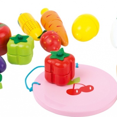 Brinquedos de alimentos em madeira para cortar com tábua e faca