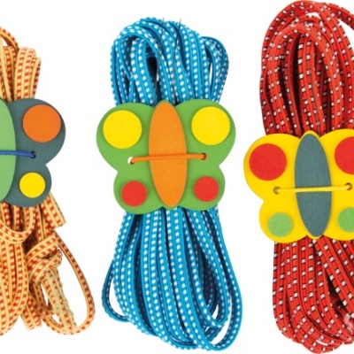 Conjunto de cinco cordas de saltar coloridas com suportes de borracha em forma de borboleta