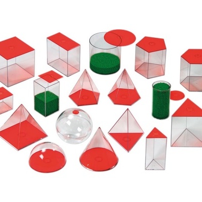 Figuras geométricas transparentes com tampas vermelhas e recheio verde