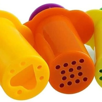 Conjunto de cinco carimbos plásticos coloridos com formas nas extremidades