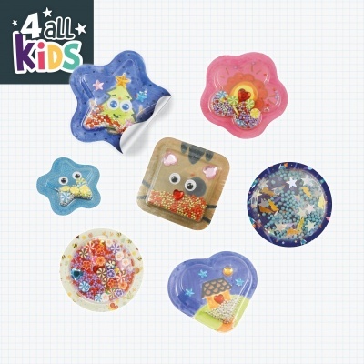 Conjunto de autocolantes 3D coloridos em várias formas com desenhos divertidos para crianças