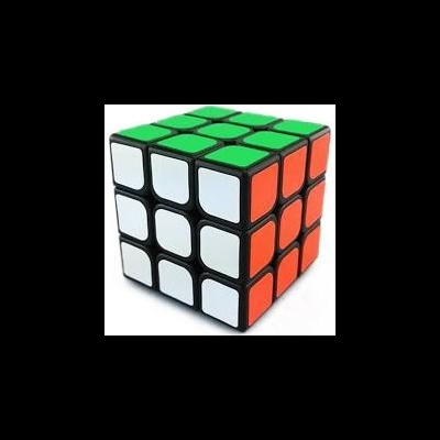 Cubo mágico 3x3 colorido sobre fundo branco