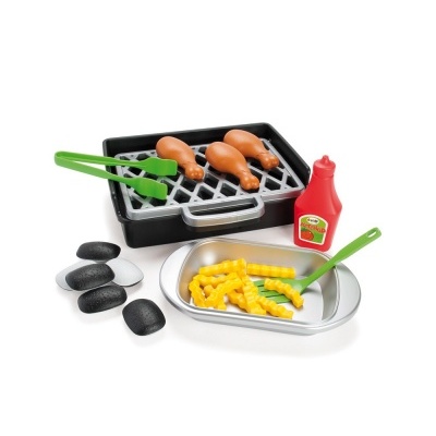 Conjunto de brinquedo de churrasco com grelha, coxas de frango, batatas fritas, pegadores e frasco de molho vermelho