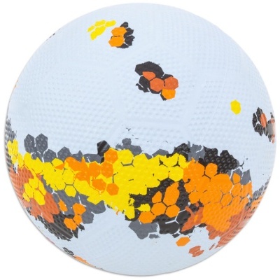 Bola de futebol branca com padrão hexagonal colorido