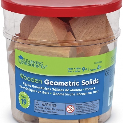 Frasco com formas geométricas sólidas de madeira para crianças