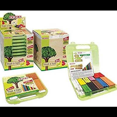 Conjunto de lápis de cor tipo pastel em estojo plástico verde aberto com embalagem visível